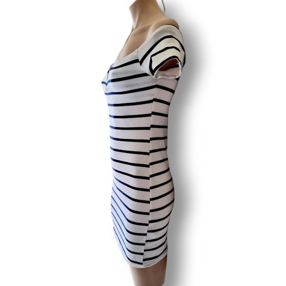 Y2k Ava AU 8 white on or off-shoulder mini dress spilt open in centre of chest - Picture 3 of 7